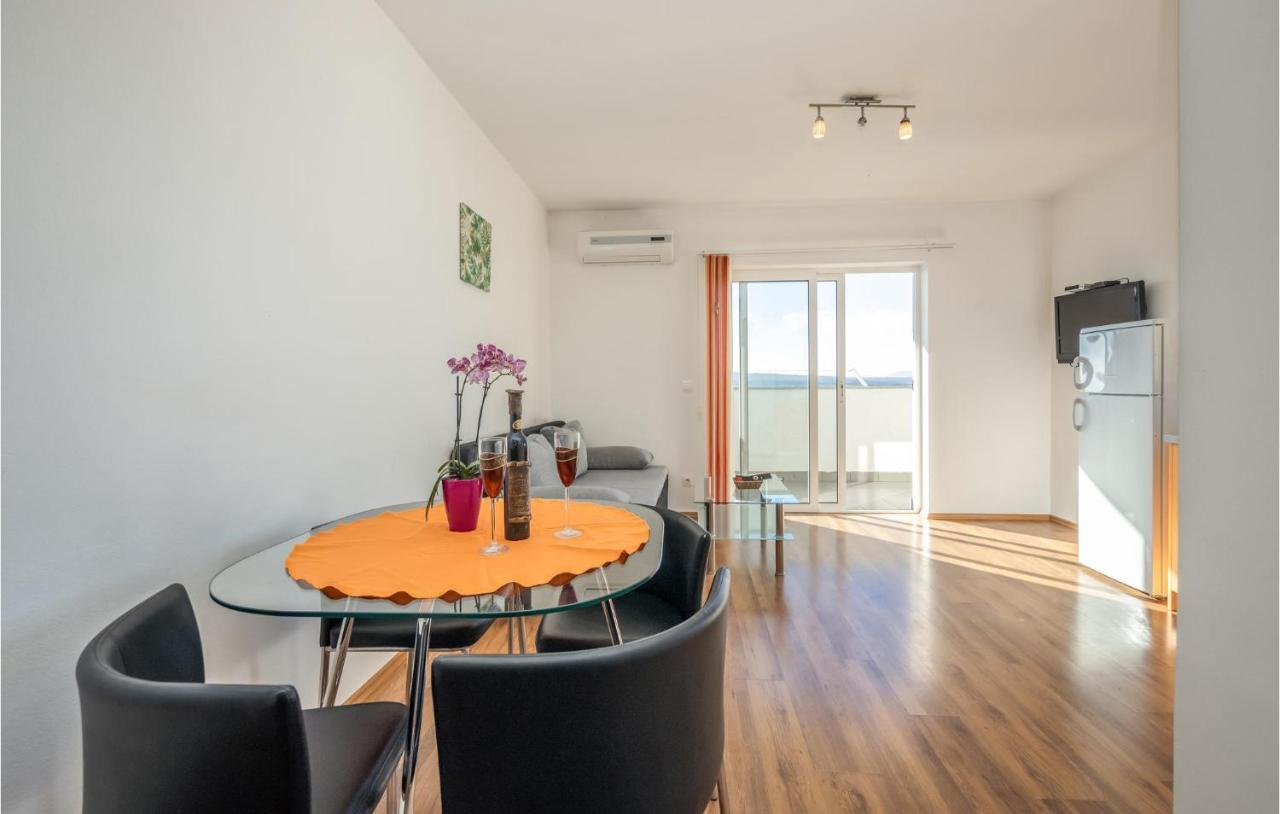 Stunning Apartment In Crikvenica With Wifi Экстерьер фото