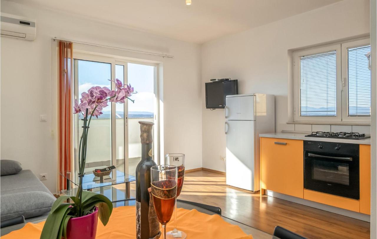 Stunning Apartment In Crikvenica With Wifi Экстерьер фото